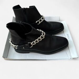 Black Leather Boots with Silver Chain chain Hardware